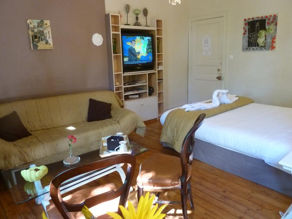 Chambre D'Hotes "Le Village" Villenouvelle Oda fotoğraf